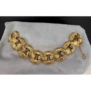 Vintage Monet Bracelet Chunky Gold Ribbed Signed 6.5"